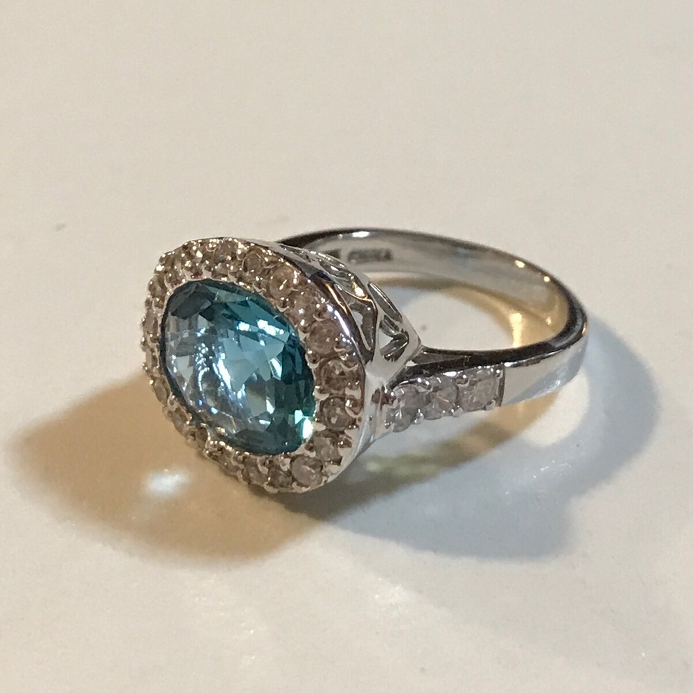 Size 5.5 Sterling Silver Aquamarine Cocktail Ring